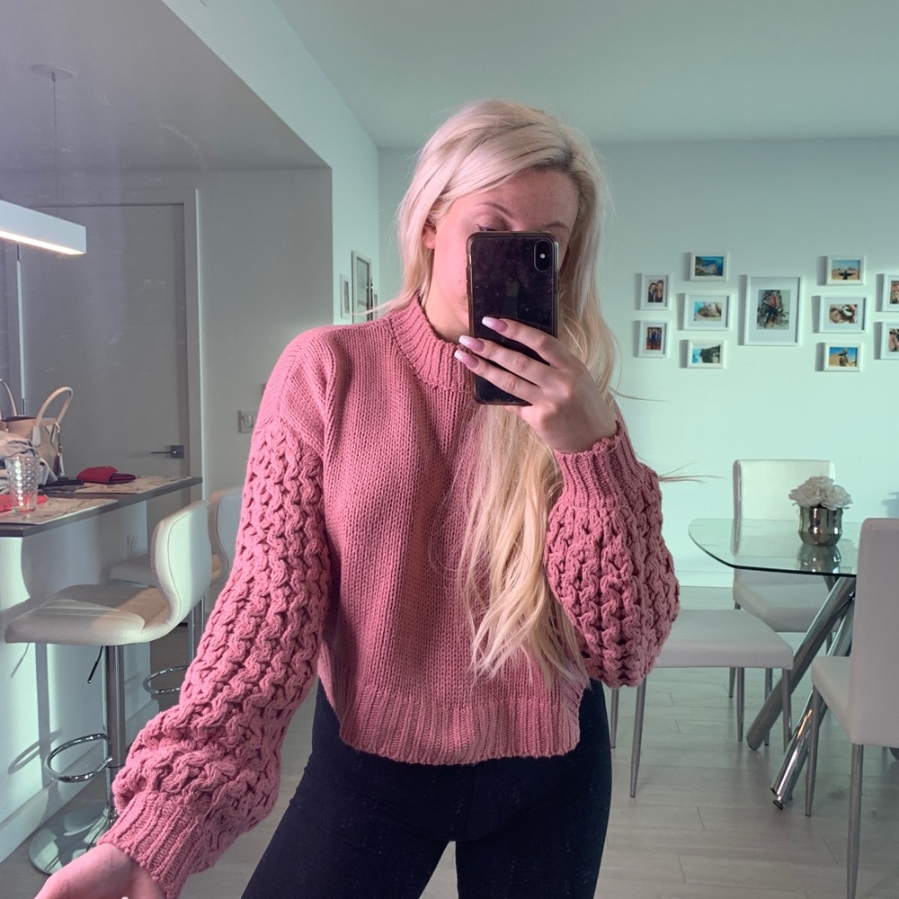 Pink / Mauve Semi-Cropped Knit Sweater